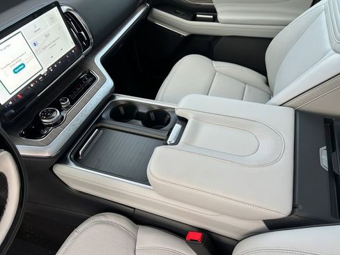 New 2025 Ford Expedition Max Platinum w/ Platinum Ultimate Package image 21