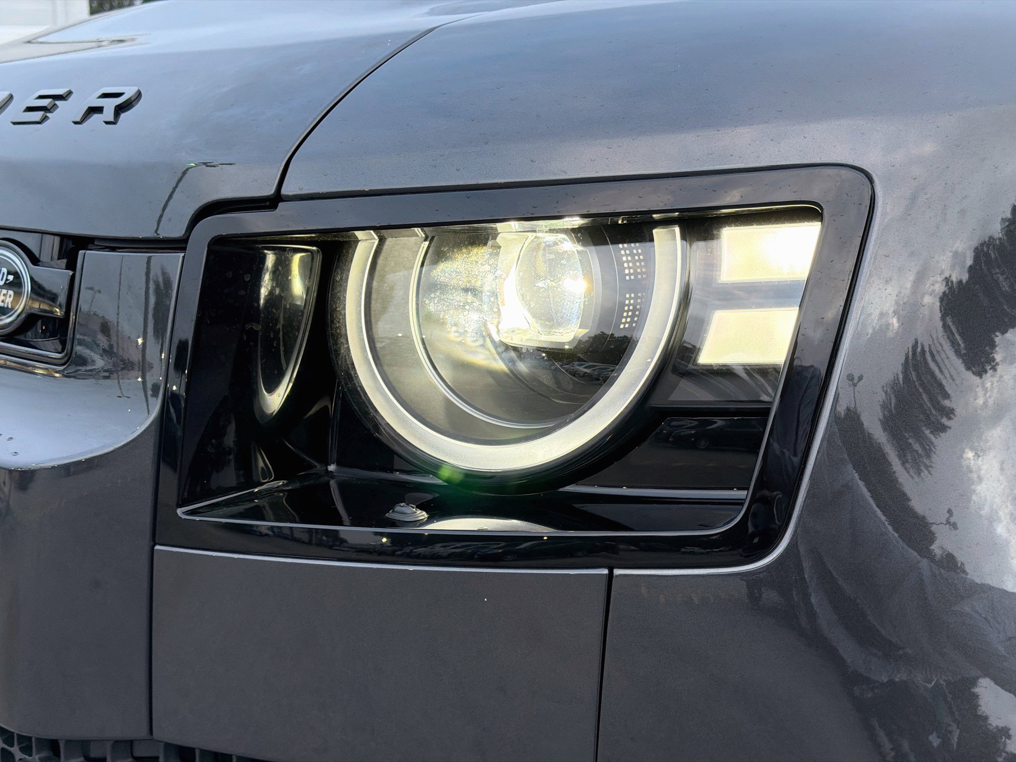 New 2026 Land Rover Defender 130 V8 AWD/4WD image 9