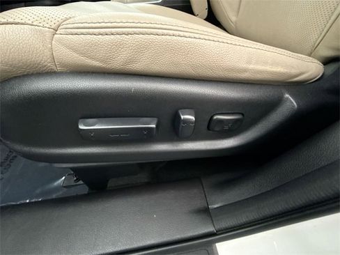 Used 2015 Honda CR-V Touring image 17