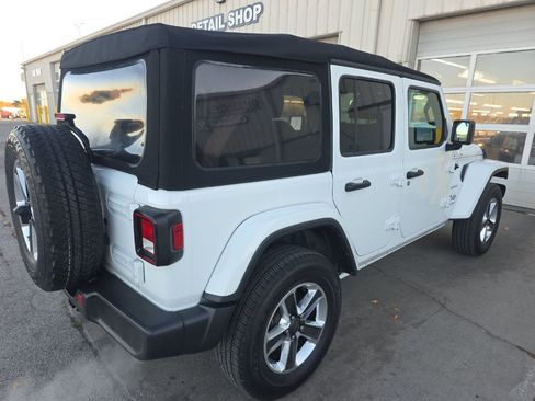 Used 2018 Jeep Wrangler Unlimited Sahara w/ Cold Weather Group image 3