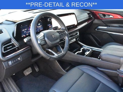 Used 2024 Chevrolet Traverse Z71 w/ LPO, Floor Liner Package image 9