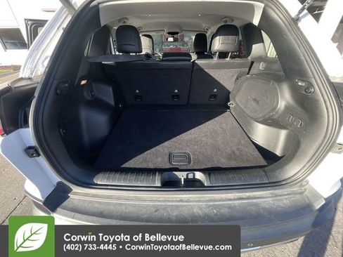 Used 2020 Jeep Cherokee Limited image 17