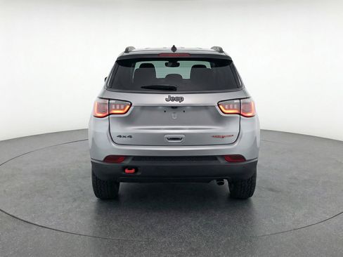 Used 2025 Jeep Compass Trailhawk AWD/4WD image 7