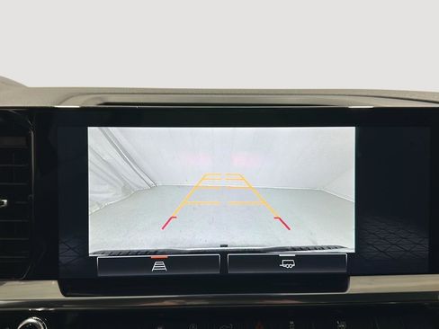 Used 2022 GMC Sierra 1500 SLE image 15