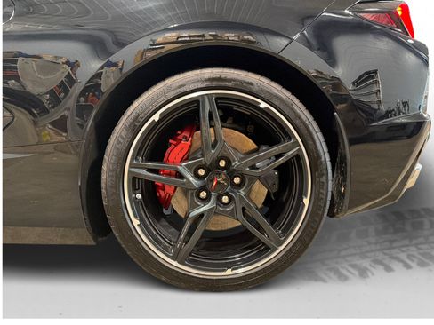 Used 2020 Chevrolet Corvette Stingray 2LT w/ 2LT Preferred Equipment Group RWD image 50