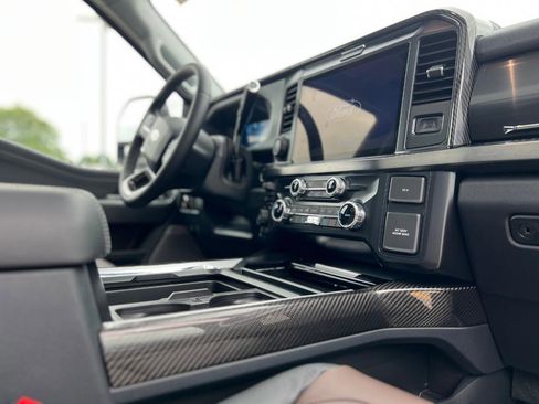 New 2025 Ford F250 Lariat w/ Lariat Ultimate Package image 33