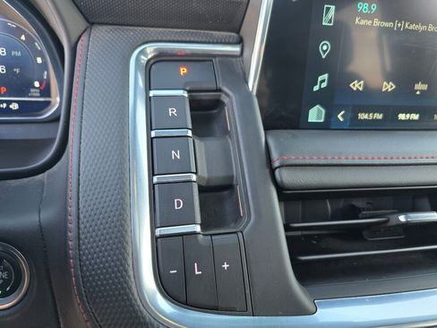 Used 2023 Chevrolet Suburban RST w/ Luxury Package image 23