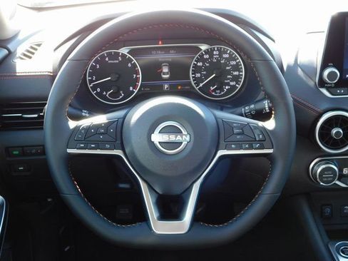 Used 2025 Nissan Sentra SR image 18