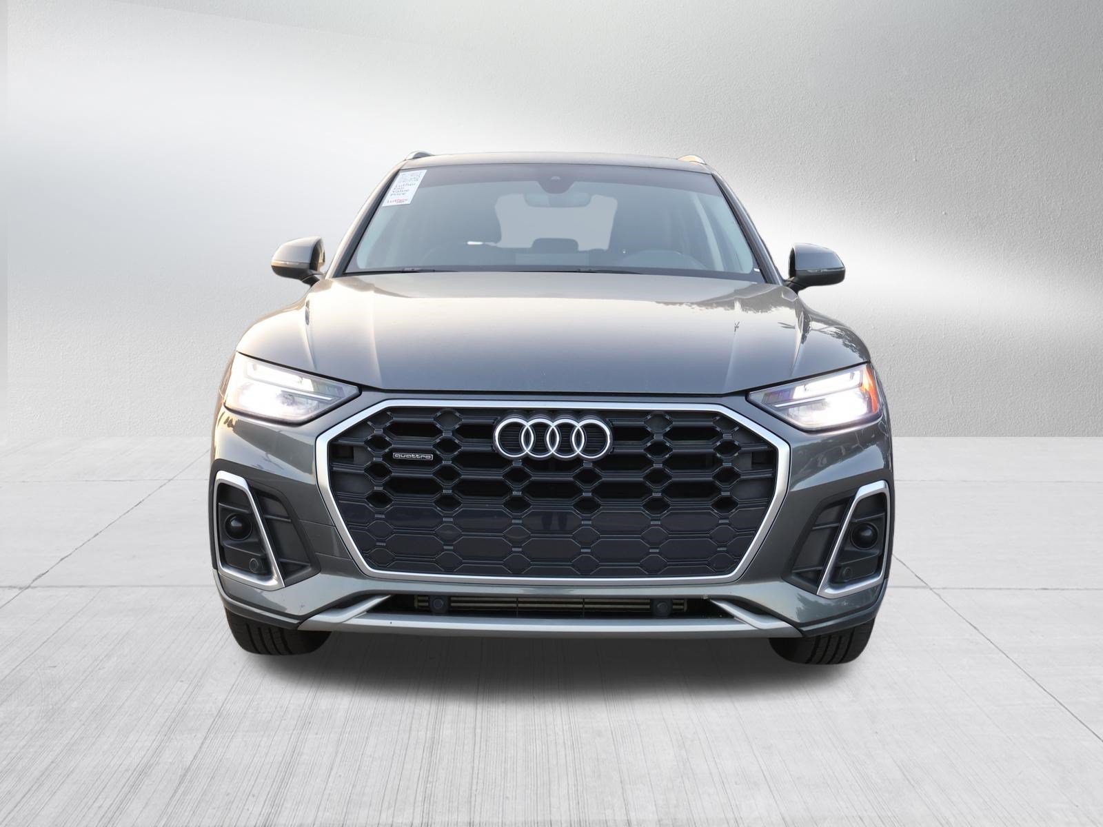 Used 2022 Audi Q5 2.0T Premium w/ Convenience Package AWD/4WD image 2