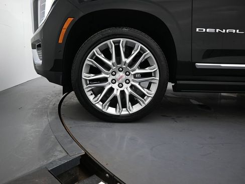 New 2026 GMC Yukon XL Denali image 8