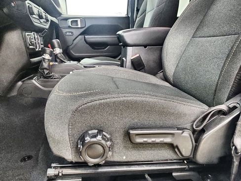 Certified 2024 Jeep Gladiator Sport image 15