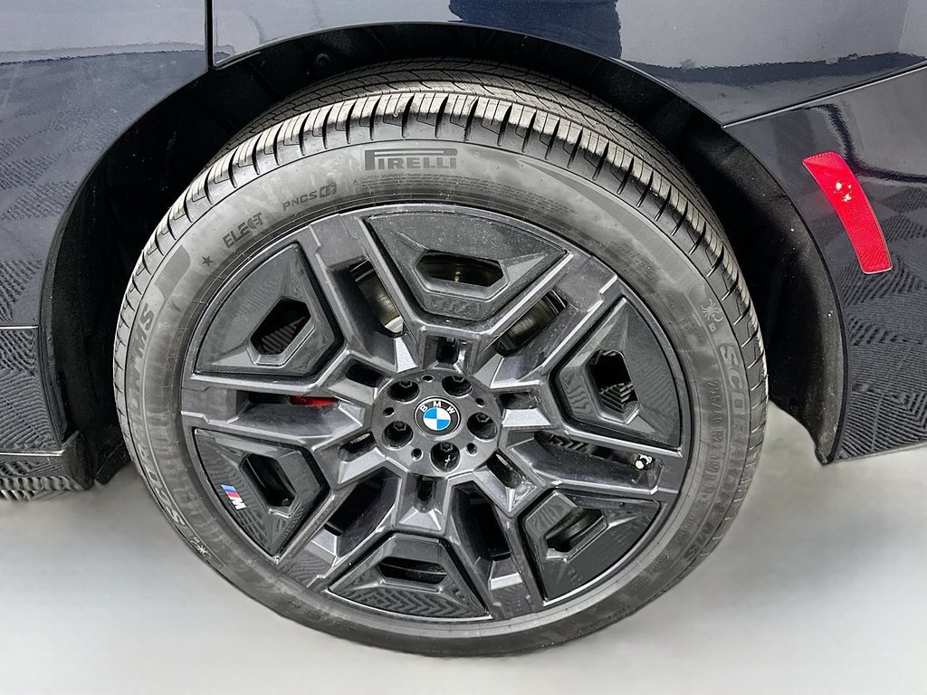 Used 2026 BMW iX xDrive45 w/ M Sport Package AWD/4WD image 23