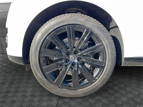 Used 2023 Land Rover Range Rover SE image 14