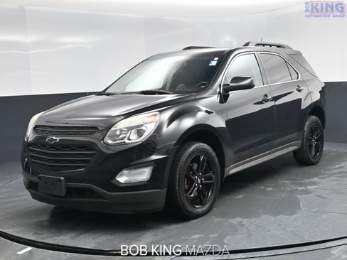 Used 2017 Chevrolet Equinox LT image 1