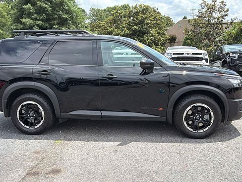 Used 2024 Nissan Pathfinder Rock Creek AWD/4WD image 4