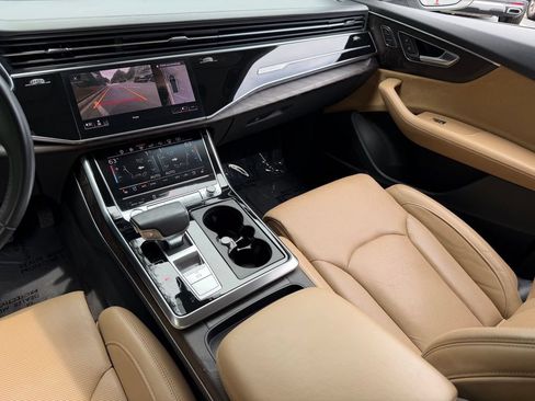 Used 2019 Audi Q8 Prestige w/ Luxury Package AWD/4WD image 43