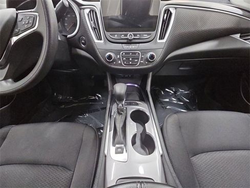 Used 2024 Chevrolet Malibu LT image 11
