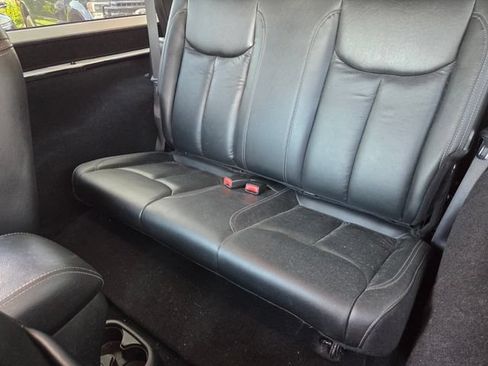 Used 2018 Jeep Wrangler Sahara AWD/4WD image 10