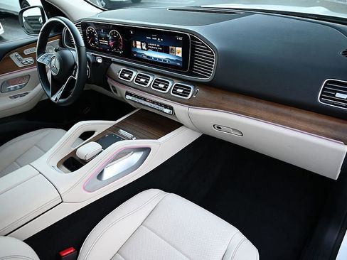 Certified 2024 Mercedes-Benz GLE 450 4MATIC image 9