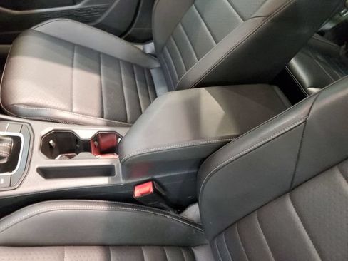 Used 2021 Volkswagen Jetta SE w/ SE Cold Weather Package FWD image 26