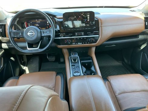 Certified 2023 Nissan Pathfinder Platinum w/ Lighting Package (N93) AWD/4WD image 13