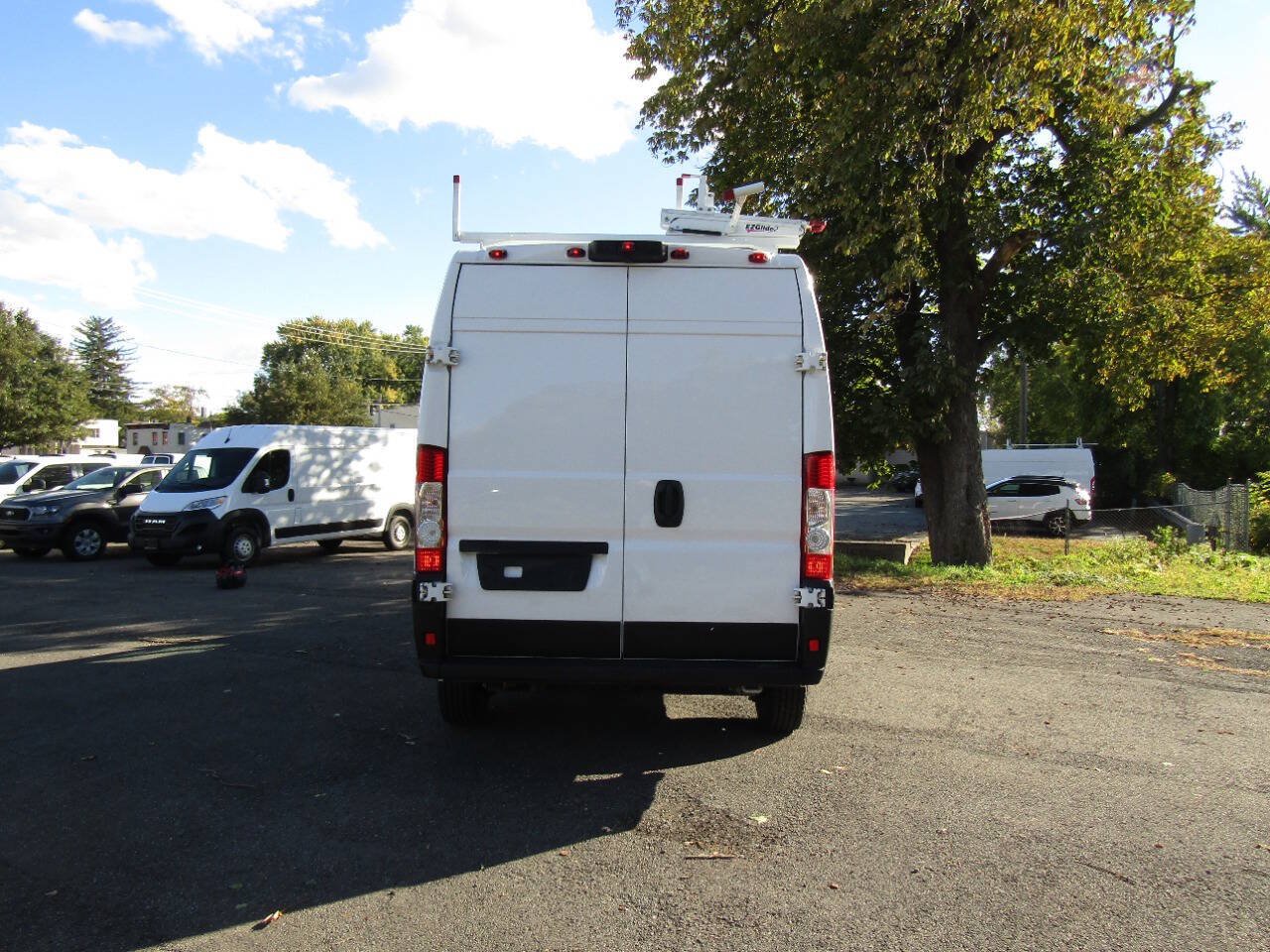 Used 2024 RAM ProMaster 2500 w/ Premium Convenience Group FWD image 5