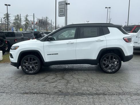 New 2026 Jeep Compass Limited image 11