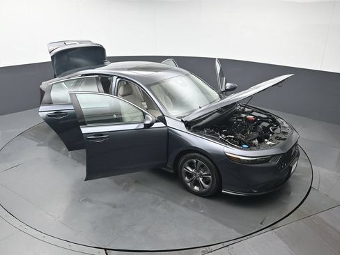 Used 2023 Honda Accord EX image 46