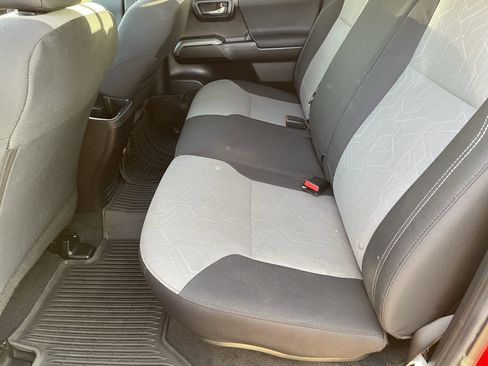 Used 2023 Toyota Tacoma TRD Sport image 16