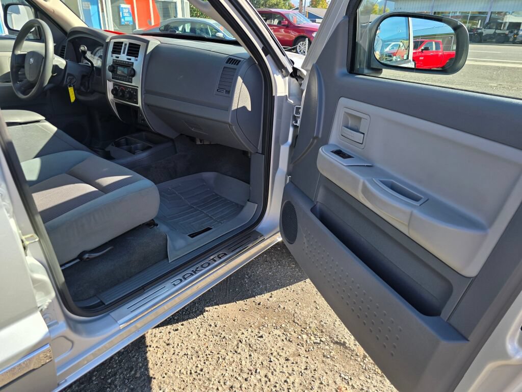 Used 2005 Dodge Dakota SLT w/ Trailer Tow Group AWD/4WD image 10