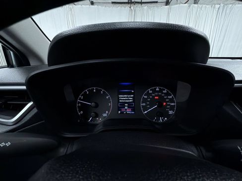 Certified 2023 Toyota Corolla Cross LE w/ Moonroof Package AWD/4WD image 21