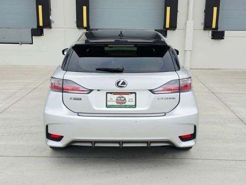 Used 2016 Lexus CT 200h FWD image 4