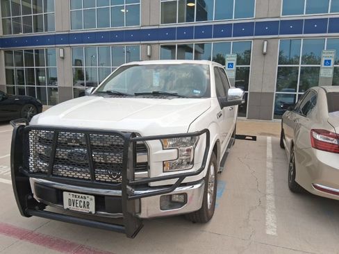 Used 2015 Ford F150 Lariat RWD image 2