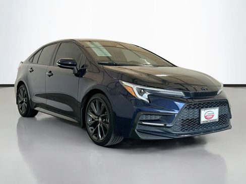 Used 2024 Toyota Corolla SE FWD image 3