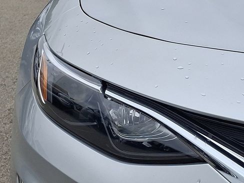 Used 2022 Chevrolet Malibu LS w/ Driver Confidence Package II FWD image 9