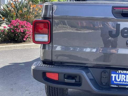 New 2026 Jeep Gladiator Sport AWD/4WD image 13