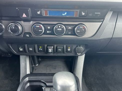 Used 2020 Toyota Tacoma TRD Off-Road image 13
