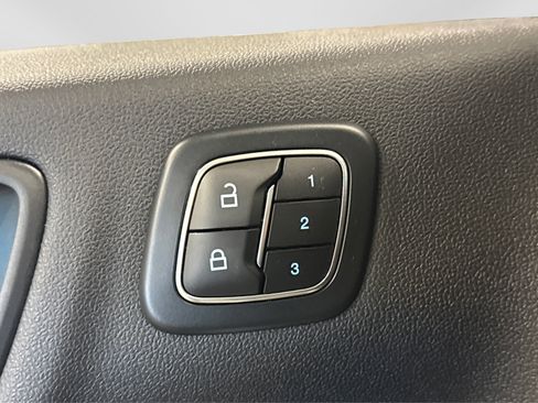 Used 2024 Ford Escape Platinum AWD/4WD image 17