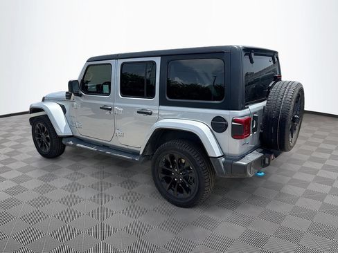 Used 2023 Jeep Wrangler Unlimited Sahara w/ Cold Weather Group AWD/4WD image 8