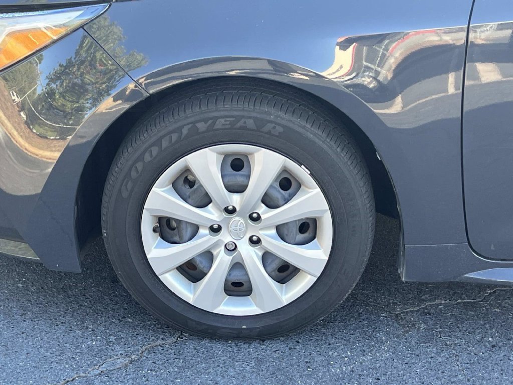 Used 2023 Toyota Corolla LE FWD image 12
