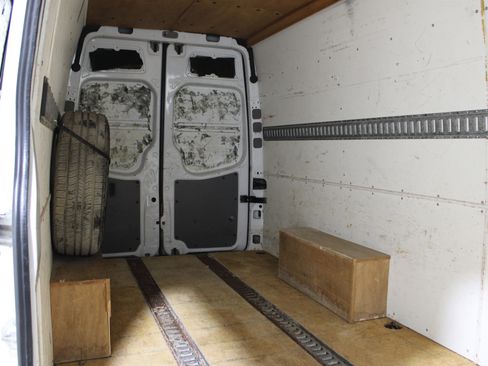 Used 2013 Mercedes-Benz Sprinter 2500 image 20