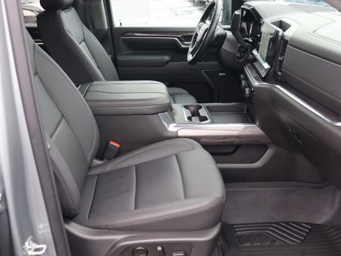 Used 2025 Chevrolet Silverado 2500 LTZ w/ LTZ Plus Package image 37