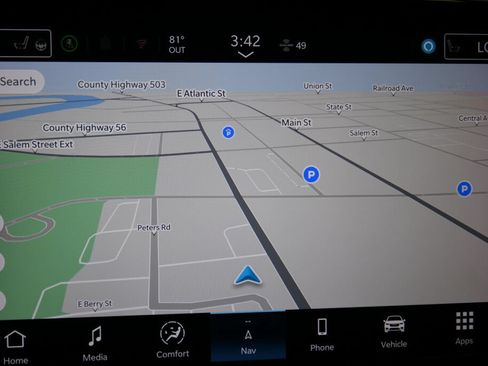 Used 2025 Chrysler Pacifica Limited FWD image 15