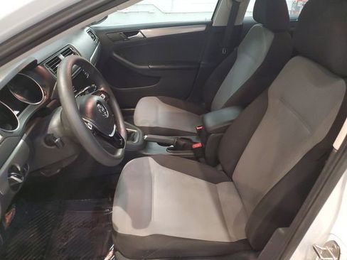Used 2017 Volkswagen Jetta S image 11