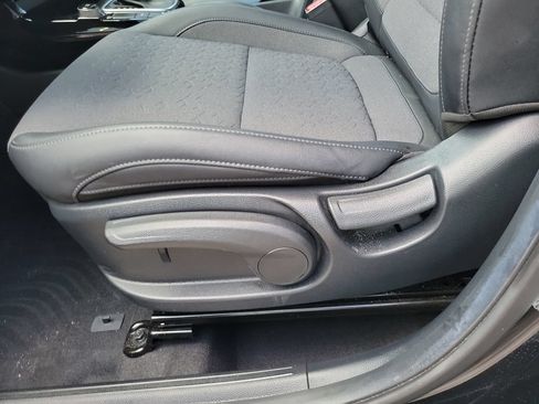 Certified 2025 Kia Seltos S FWD image 13