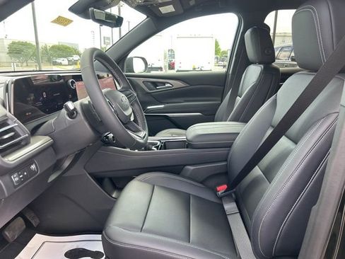 New 2026 Chevrolet Traverse LT w/ Midnight/Sport Edition FWD image 15