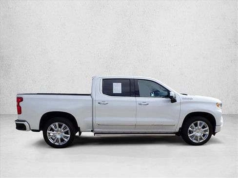 Used 2023 Chevrolet Silverado 1500 High Country w/ Technology Package AWD/4WD image 5