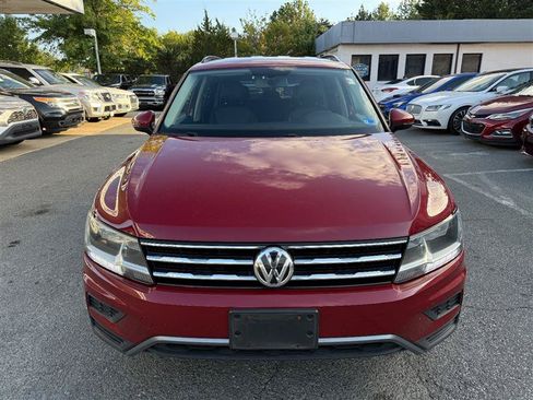 Used 2018 Volkswagen Tiguan SE AWD/4WD image 3