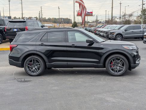 New 2026 Ford Explorer ST-Line w/ ST-Line Street Pack image 8