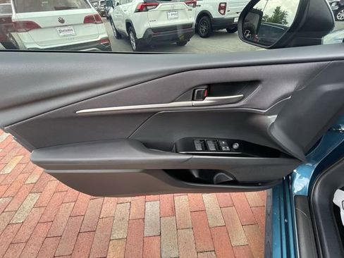Used 2025 Toyota Camry LE FWD image 10